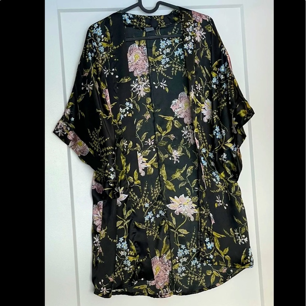Floral kimono